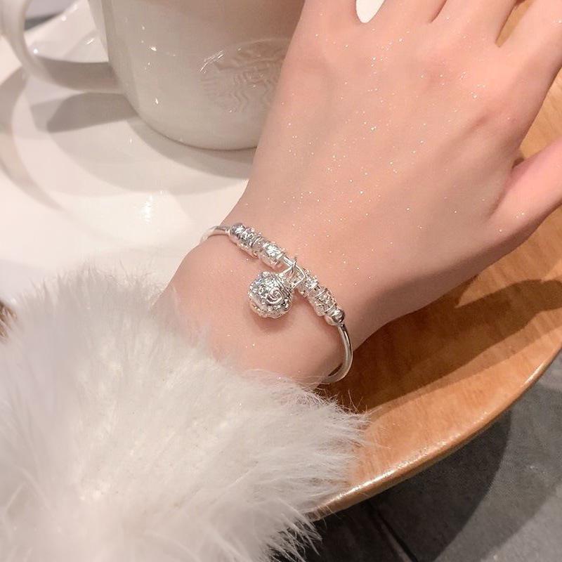 Adjustable Silver-Plated Palace Bell Bracelet: Fashionable, Simple, and Elegant Hand Jewelry