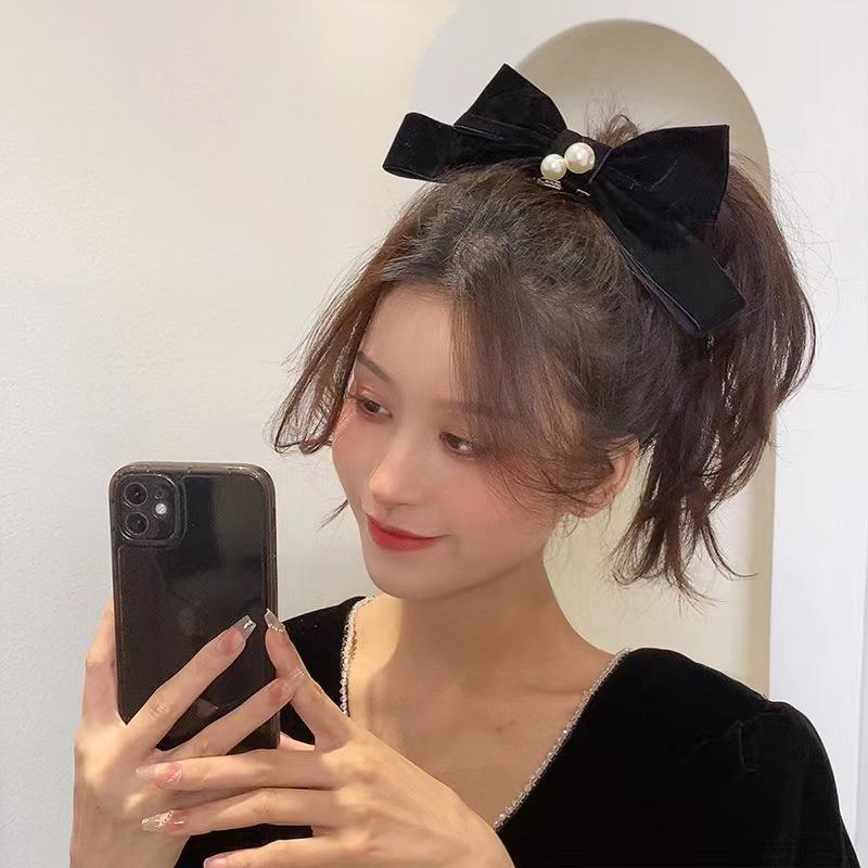 

Retro Burgundy Bow Hair Clip with Pearls - Influencer Style Accessory чёрный