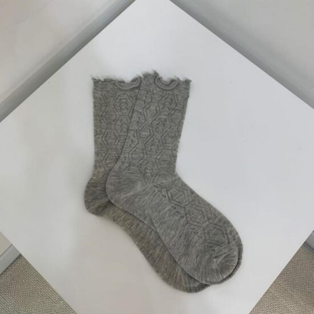 C S In The Room Wave punChIng Mid Calf SoCkS 4 ColorS