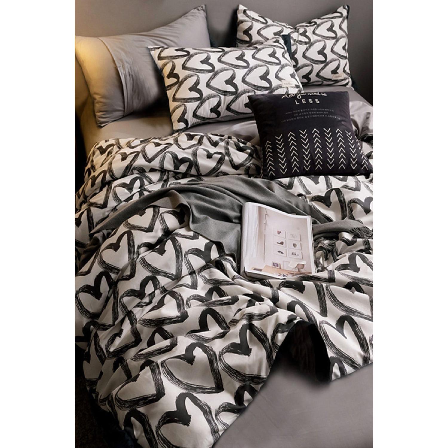

Duvet Cover Set With Fitted Sheets, Double Love Heart Gray. розовый