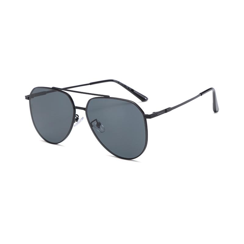 Men s Polarized Aviator Sunglasses with Nylon Lenses - Stylish and Ideal for Driving