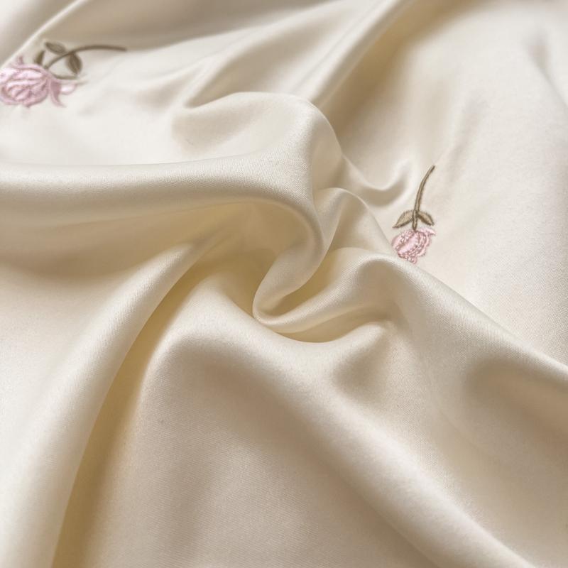 3pcs Elegant rose embroidery Bedding set Lace Duvet Cover Set (1*Duvet Cover + 2*Pillowcase, Without Core)for bedroom guest room