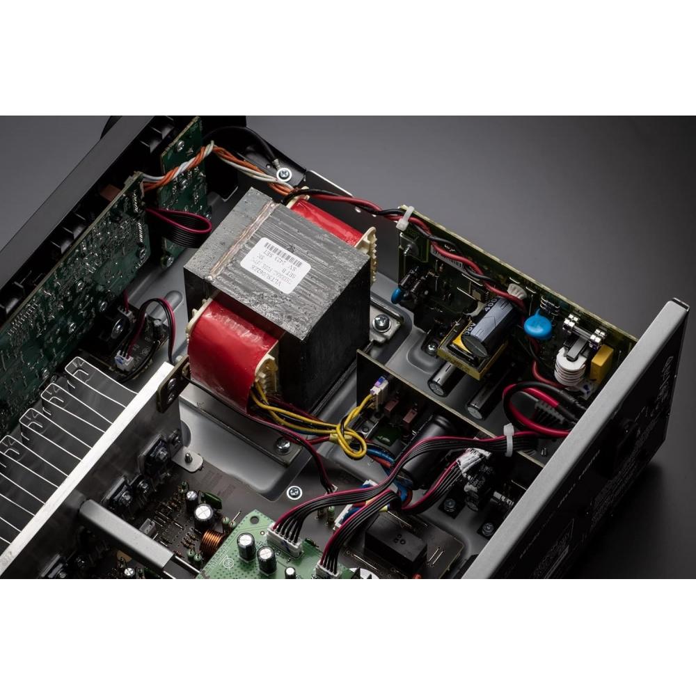 Receptor de Sonido Envolvente AV Denon 8K Ultra HD 5.2 Canales Compatible con HDR10+ EARC Negro AVR