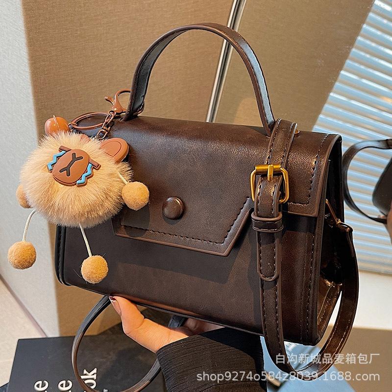 Hand Carry Retro Small Square Bag 2025 Winter New Niche Fashion Explosion Casual Shoulder Bag Trendy Messenger Bag