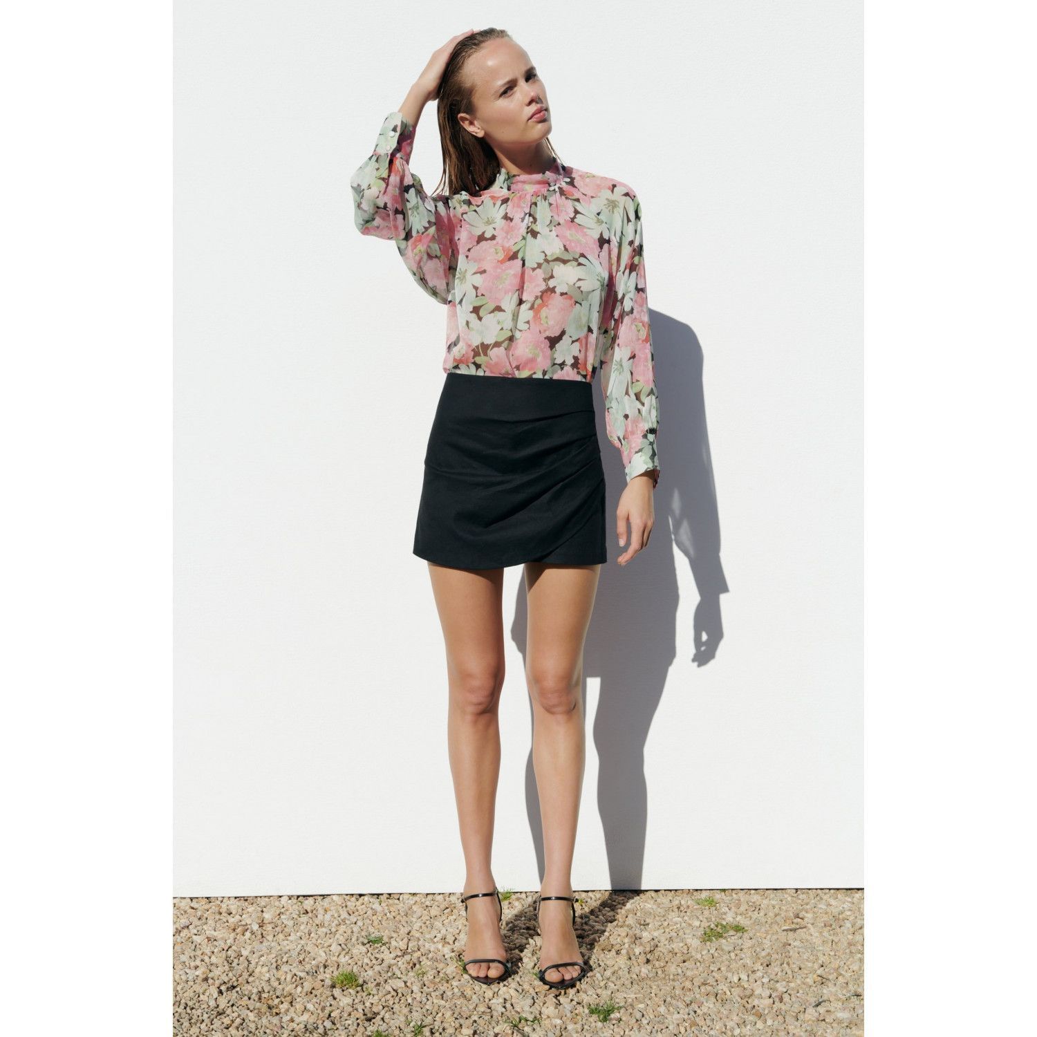 

PRINTED SHIRT WITH TIED DETAIL