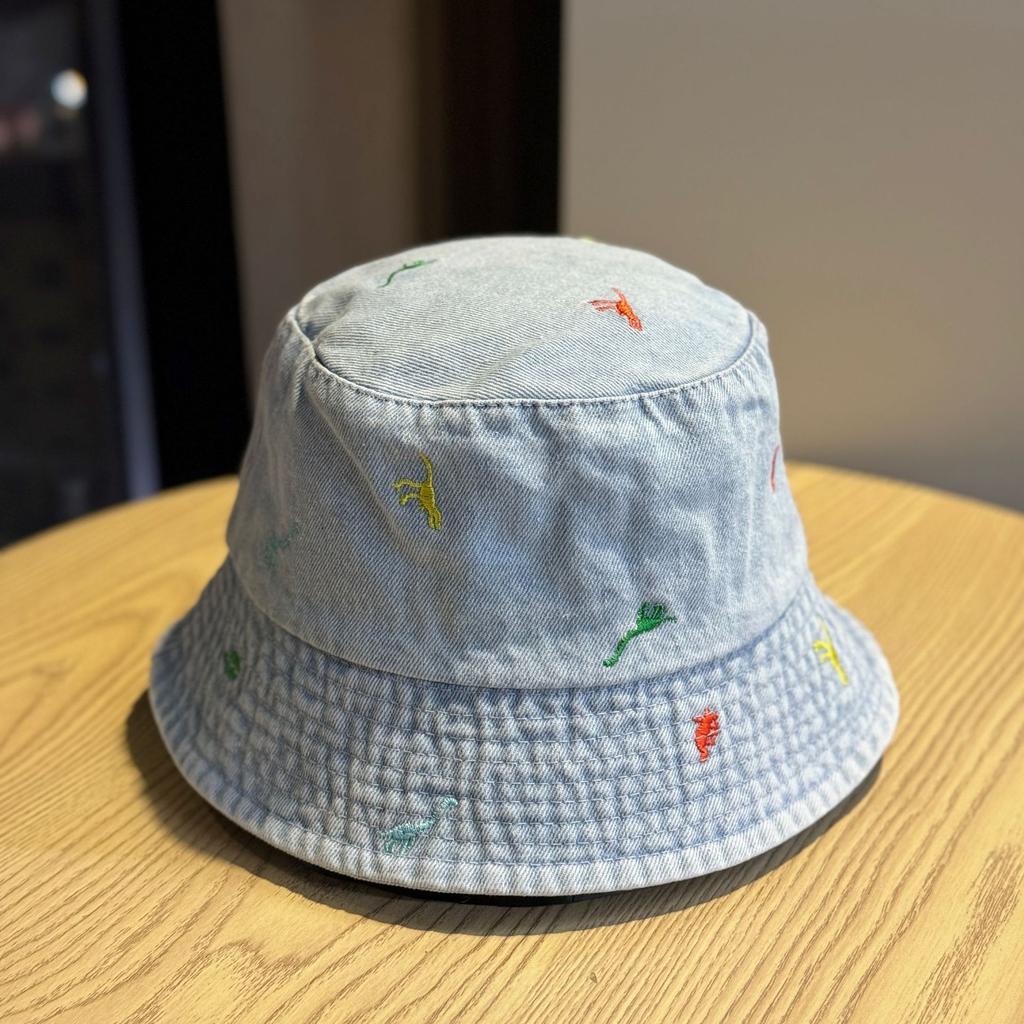Korean-style cartoon embroidered denim bucket hat for women, fashionable and versatile, stylish for going out, casual and textured, makes the face