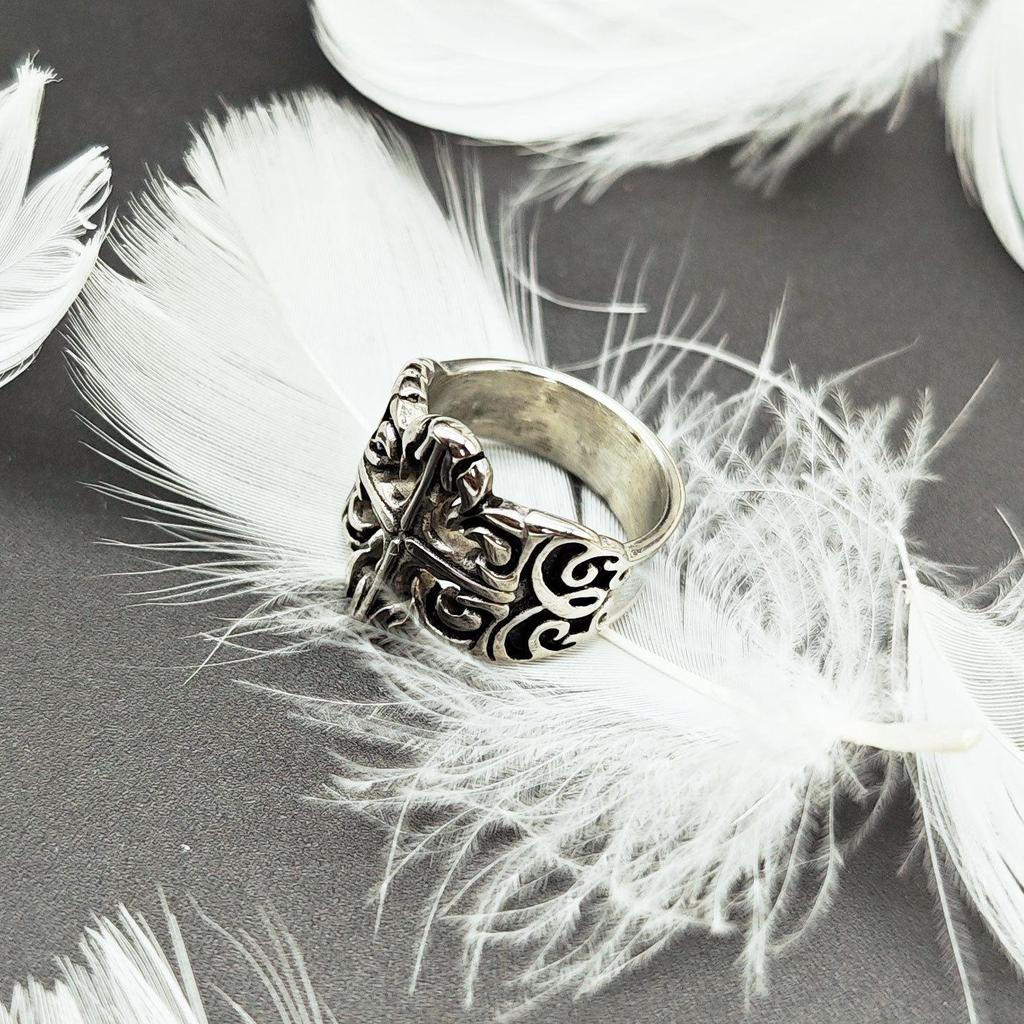 Men's Artistic Retro Floral Stainless Steel Ring - Central European Classic Design