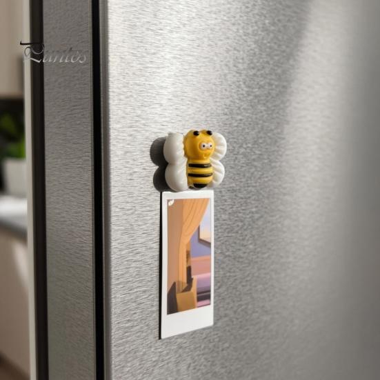 Animal Shaped Magnets 3Pcs 3D Cartoon Bee Refrigerator Magnet, Resin Insect Decorative Fridge Hand Painted Memo Notes Photo Holder for Home