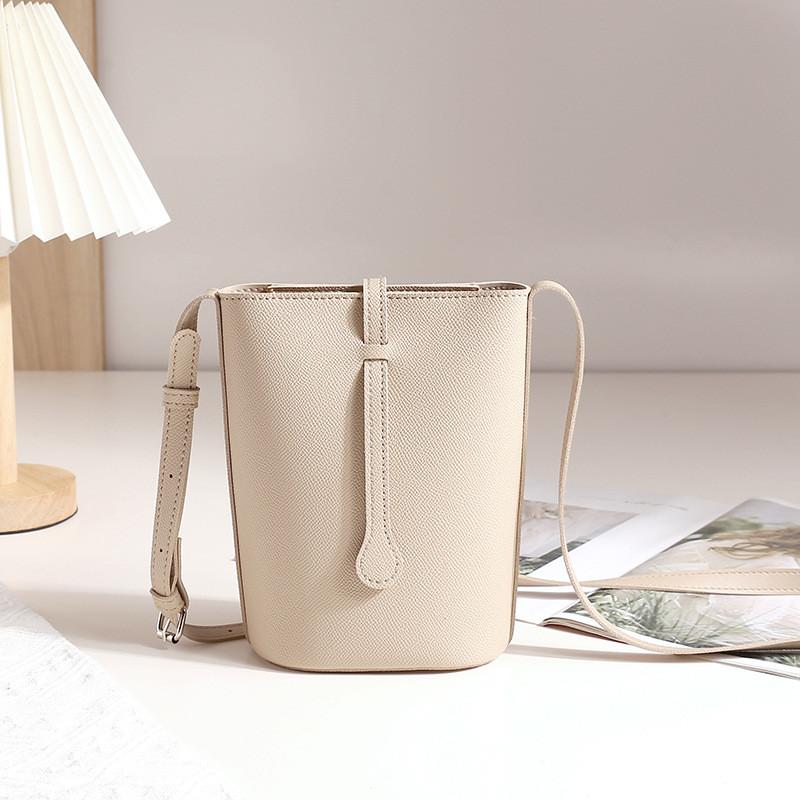 IELGY Soft Leather Messenger Bucket Bag Commuter Fashion Bag