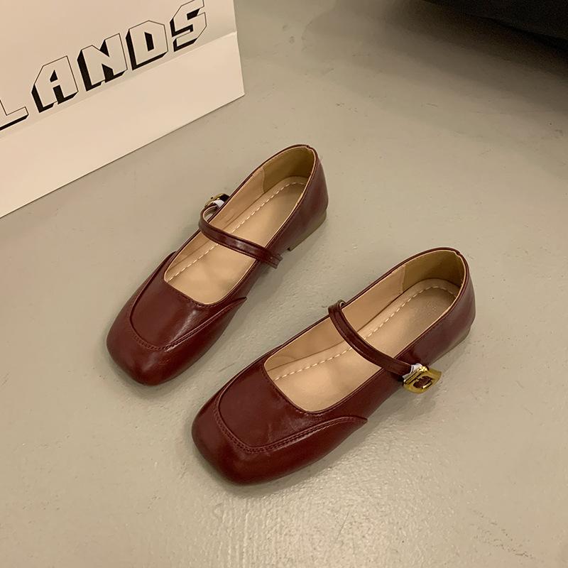 French retro light mouth square head small leather shoes 2025 spring and summer new versatile outer wear Mary Jane shoes with skirt