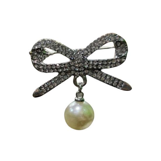 Women Brooch Bowknot Shape Anti-Rust Finish Shawl Clip with Faux Pearl Rhinestones Inlaid Sweaters Scarves Jackets Decorative Anti-exposure Pin