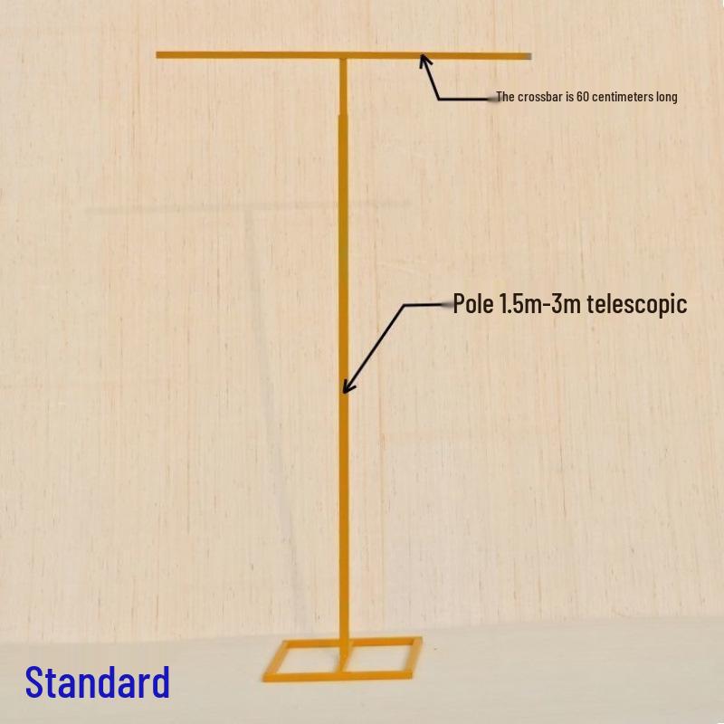 Arc de Nuntă Elegant din Fier Forjat cu Draperii din Voal pentru Ceremonii pe Gazon