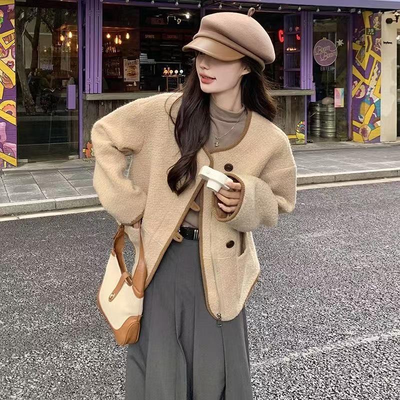 Women's 2025 Retro Wool Xiang-Style Winter Jacket - Korean Version, Thickened, Casual, Versatile, Trendy.