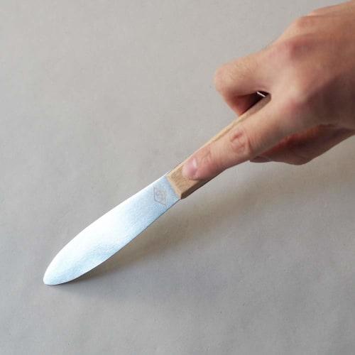 Ozaki Kame Shoten KO Finishing Spatula, Kamisashi, Small, 1 Piece | Caulking and Sealing Spatula