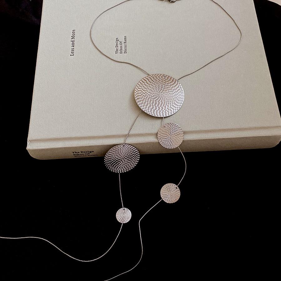 Retro Irregular Bow & Heart Tassel Necklace - Cool Versatile Clavicle Chain for Autumn & Winter