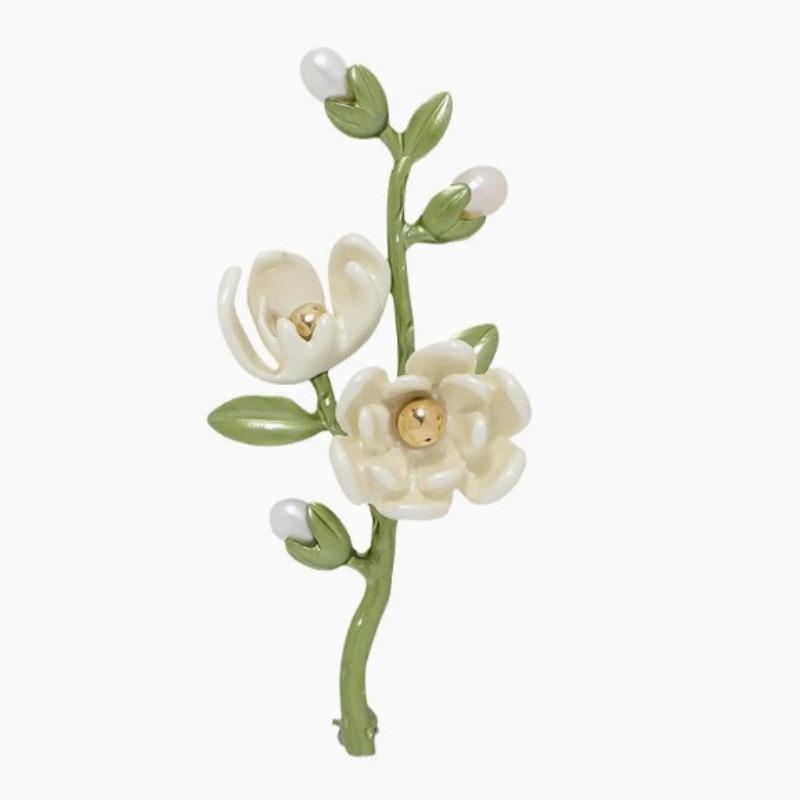 Vintage Art Magnolia Brooch Korean Ins Style Pin Exquisite and Elegant Jewelry Accessories Party Birthday Daily Decoration Gift