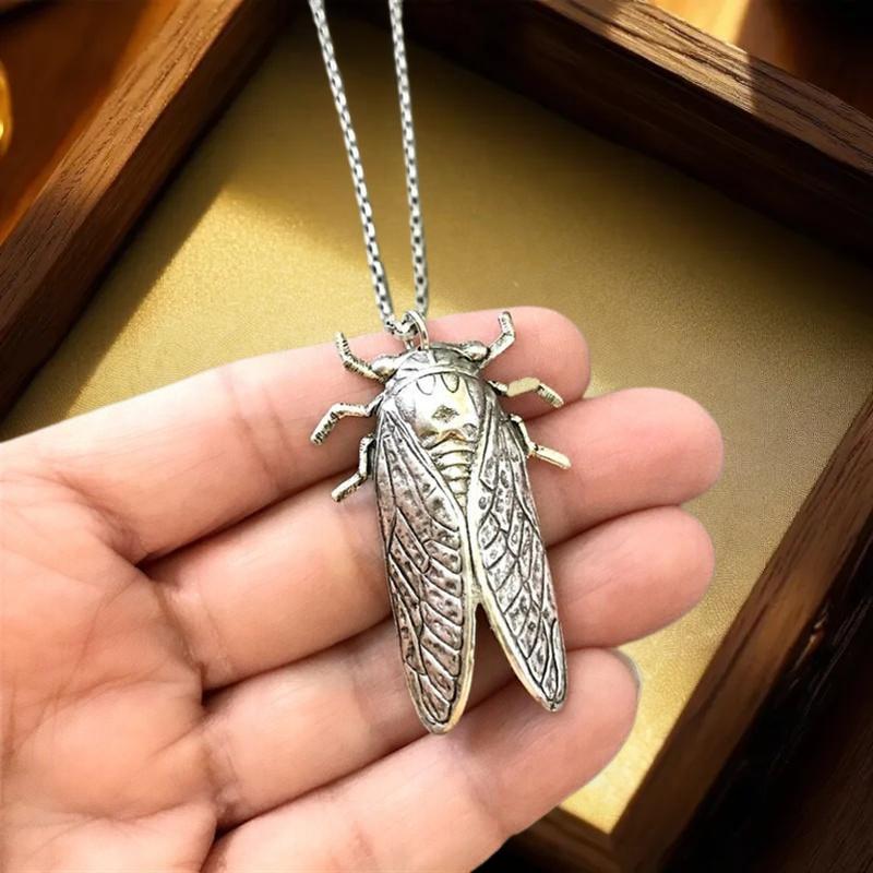 Fashion Retro Insect Cicada Pendant Necklace Metal Unisex Men's Halloween Party Jewelry Gift Accessories