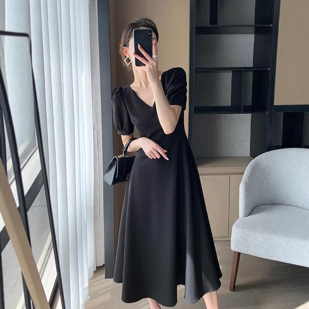 French Hepburn-style Black Dress for Women, New Summer Elegant, Waist-cinching, Slimming, Solid Color Vintage Long Dress