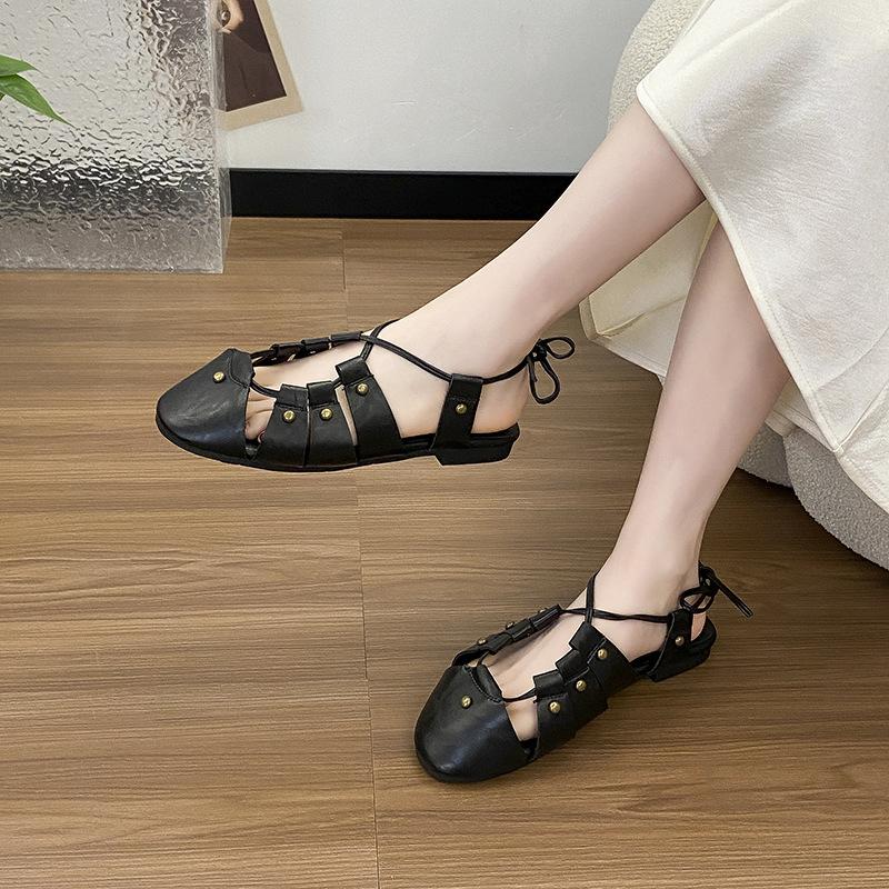 French versatile bag head sandals niche square head thick heel lace-up holiday cross strap Roman bag head sandals women's summer