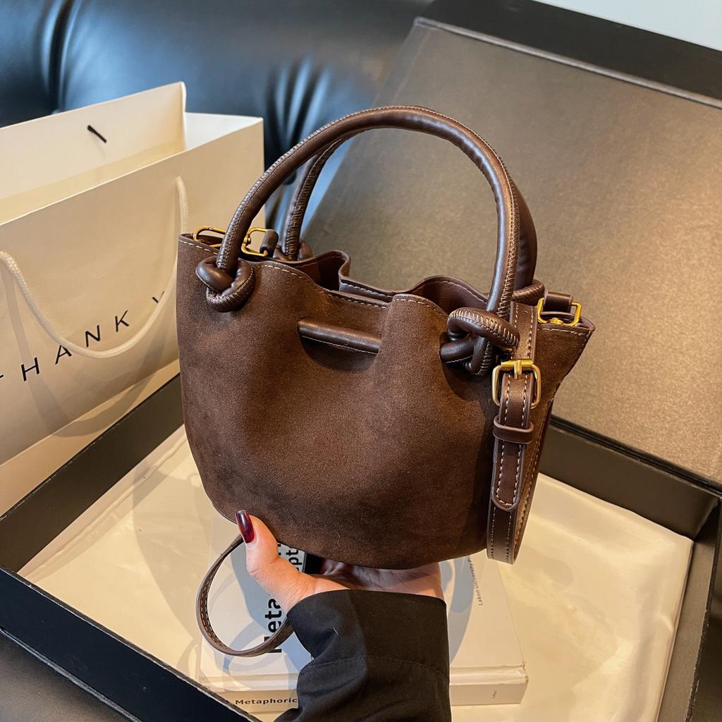 Retro Leather Bag with Ruffles  Fashion Bag with Removable Strap  High-Grade Single Shoulder Bag