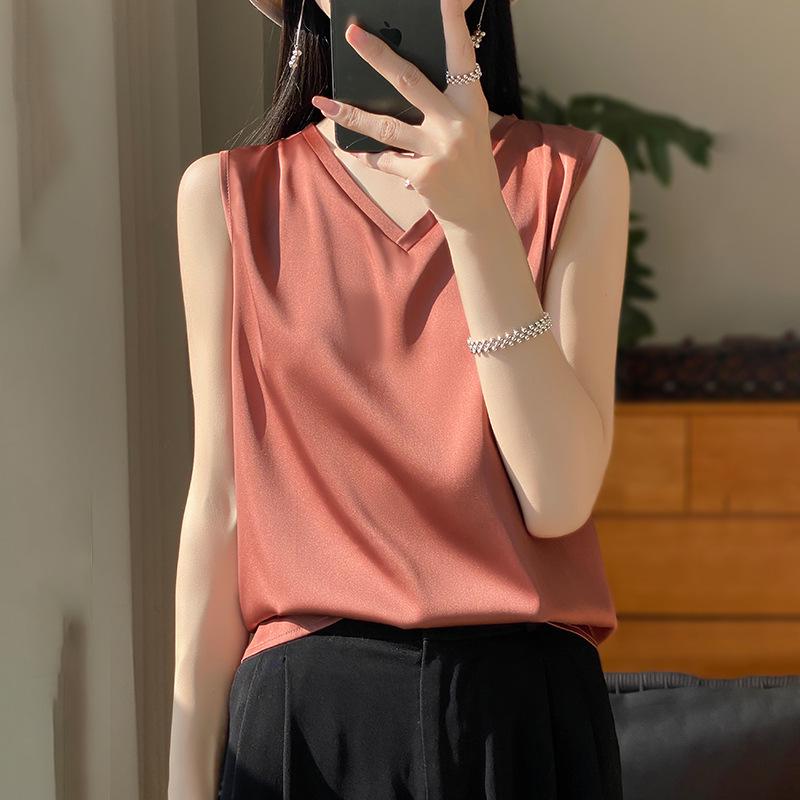 

Women s Silk Satin Camisole Vest: Sleeveless, Loose-Fit Outerwear and Base Layer. XL brick червоний колір