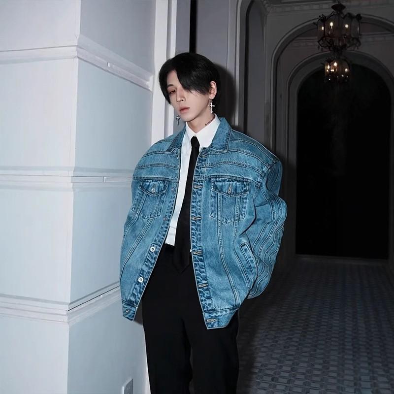 Mens Vintage Washed Blue Denim Jacket Short Padded Shoulder Spliced Design Casual Streetwear