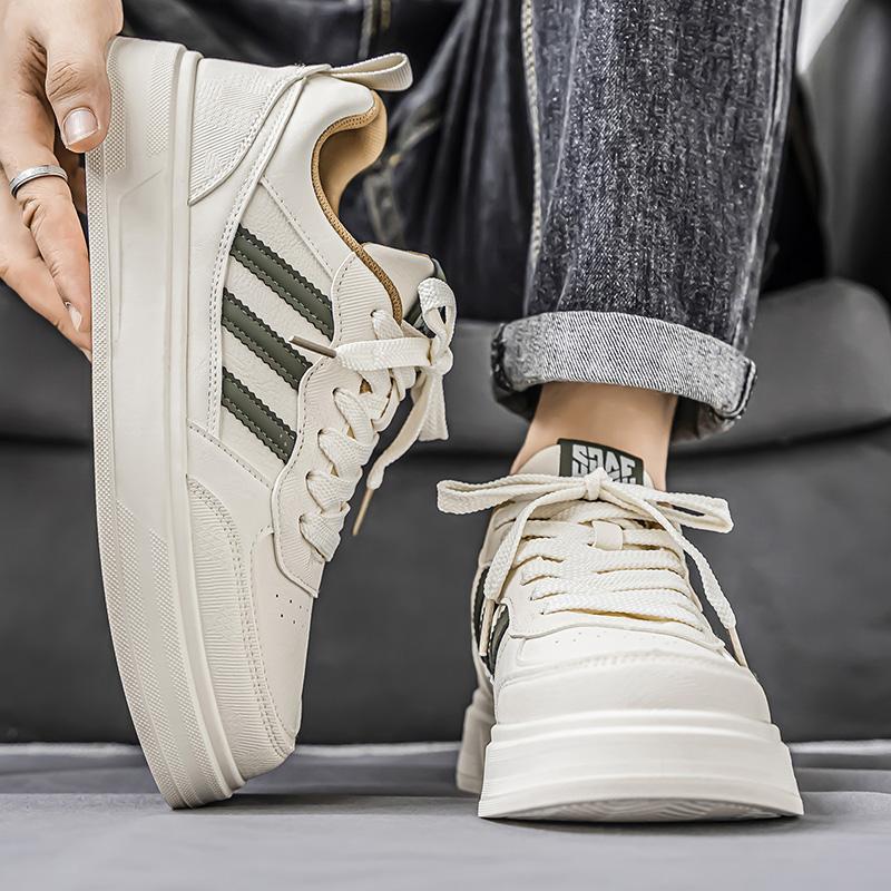 Men 's Casual Four Seasons Fashion Skateboarding Students Comfortable Sneakers Boys Trending Soft Sole Breathable Shoes