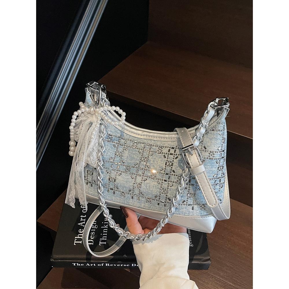 This Year, the Popular Small Bag Women's 2025 New Summer Versatile Underarm Bag Niche High-end Shoulder Messenger Bag