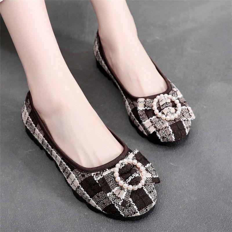 Spring and Summer Women's Cloth Shoes Singles Shoes Flat Bottomed Mom Shoes Soft Sole for One Foot