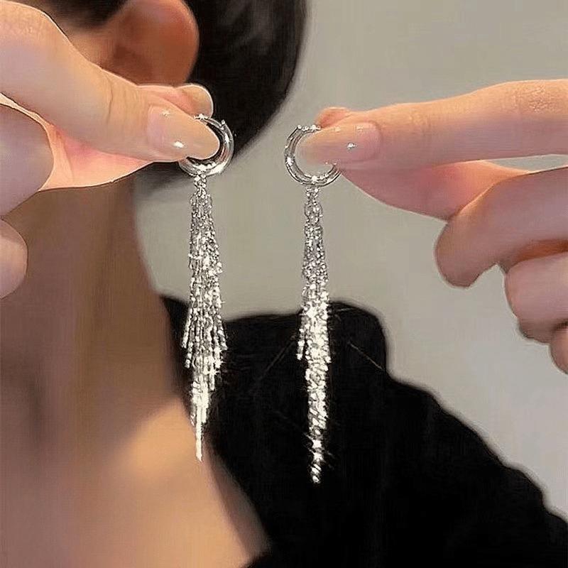 

1Pair of Women s Earrings with Exquisite and Elegant Design, Suitable for Daily, Wedding серебряный