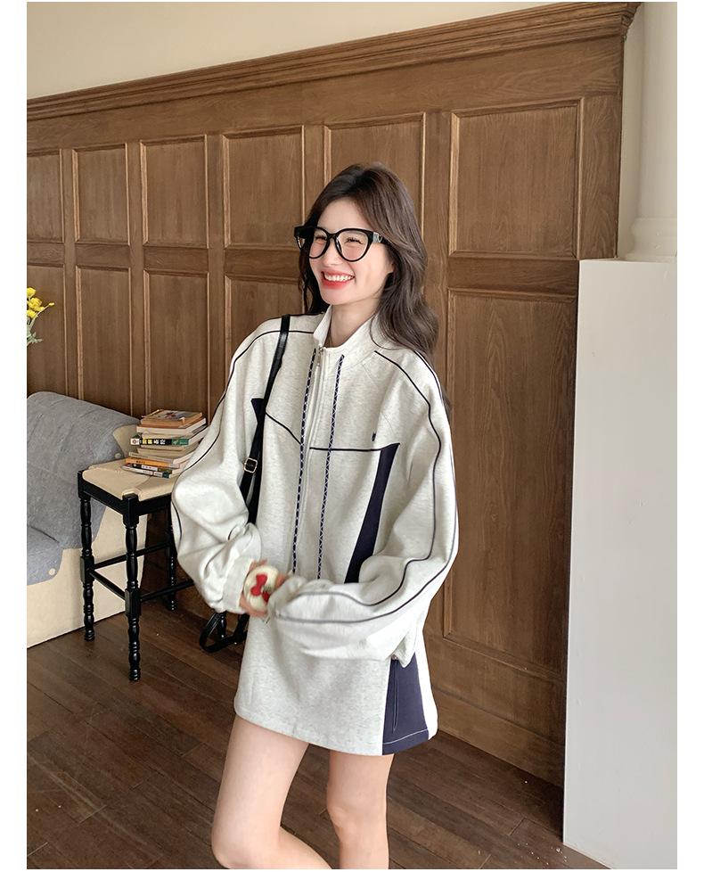 Light Gray Casual Sports Sweater & Contrast Short Skirt Set 2025