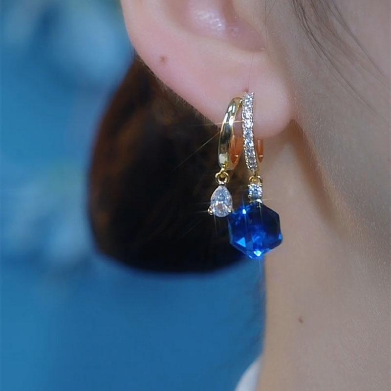 Elegant Deep Sea Blue Crystal Ear Cuffs - 2024 Niche Design