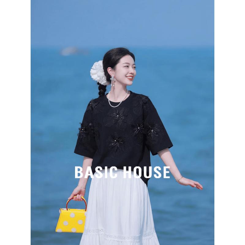 Basic House Women s Floral Beaded Round Neck T-Shirt One Size