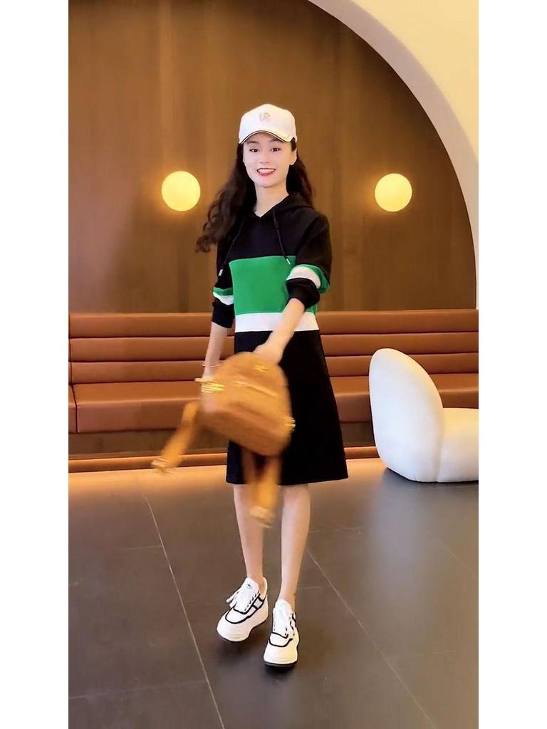 Dámské mikinové šaty s kapucí v korejském stylu - Středně dlouhé, Slim fit, Velká velikost, Trend podzim/zima