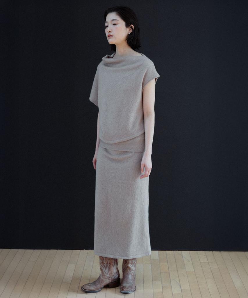 Yutosiseu Hairy Layered Long Skirt(Beige)