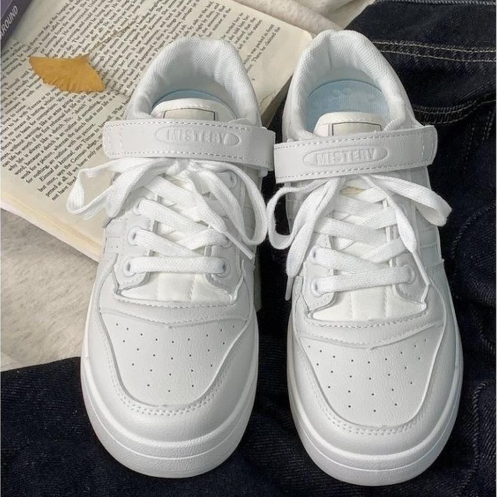 2025 spring new Hong Kong style little white shoes ins super fire versatile height increase casual shoes children's students sports board shoes