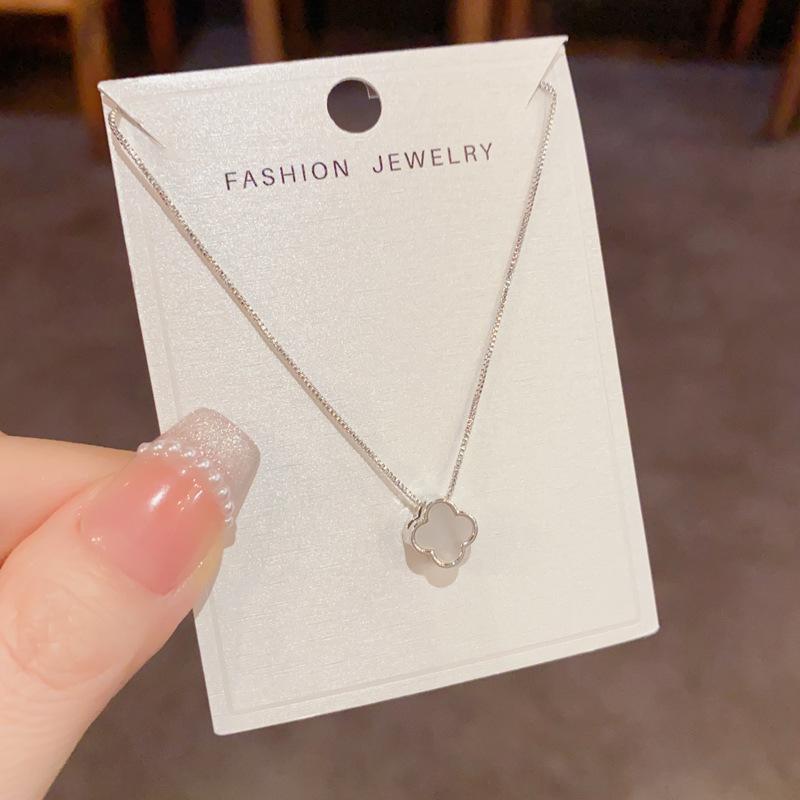 Female Personalized Fashion Versatile Four Leaf Flower Necklace