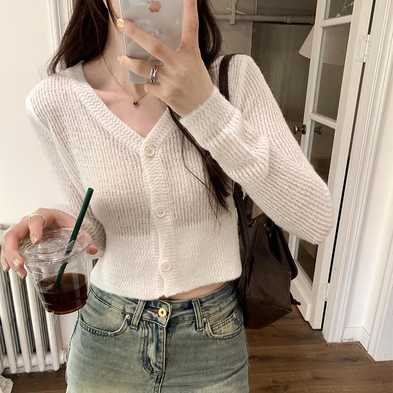 Malý parfém vysoce kvalitní dutý tenký pletený kardigan dámský rané jaro nový krátký styl čistá spice girl venku