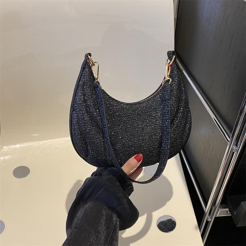 New Korean Style Fashionable Portable Bag For 2023 Autumn And Winter Season Urban Minimalist Shoulder Bag