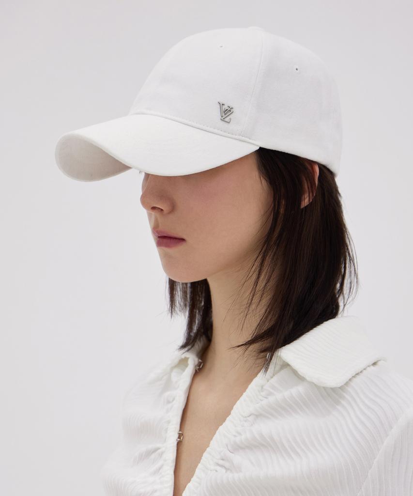 Bajal Vz Minimal Studded Ball Cap White