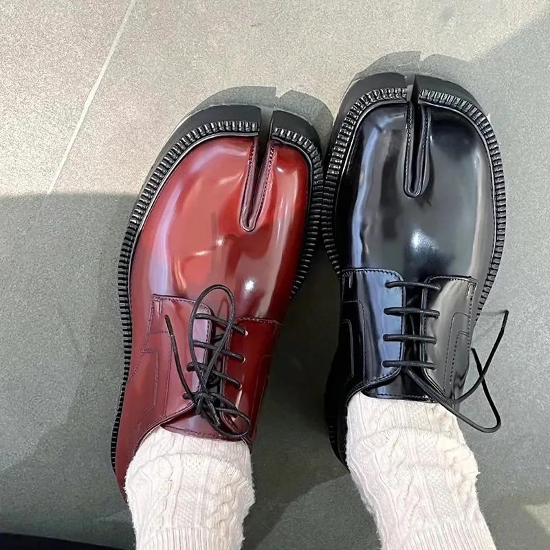 Fashion Tabi Shoes Loafer for Men and Women Split Toe Thick Sole Casual Patent Leather Shoes 2025