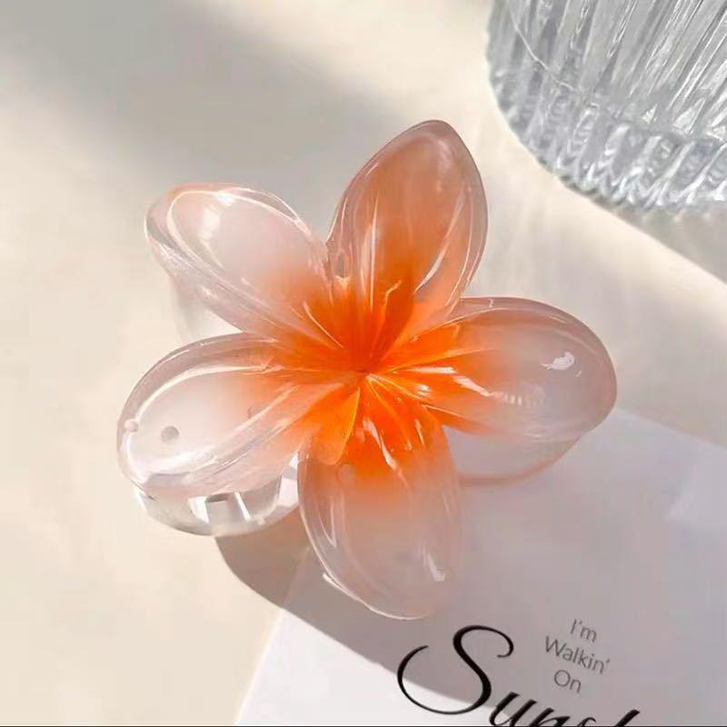 Plumeria Claw Clip: European & American Stylish Hair Accessory for Updos