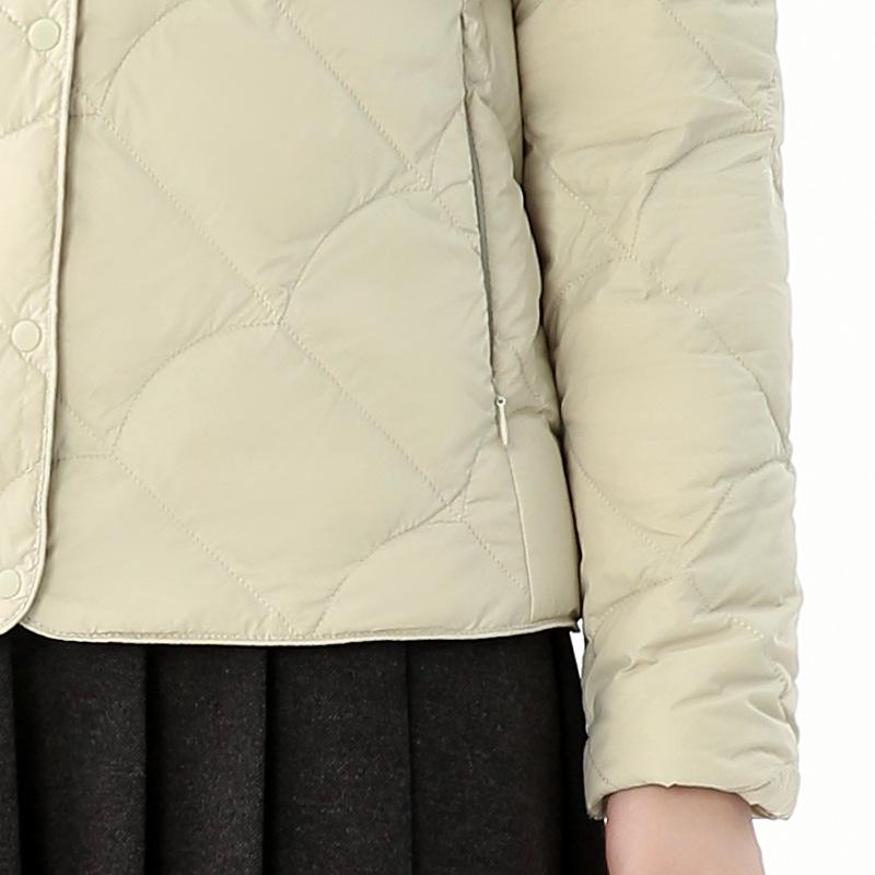 Women's Lightweight Round Neck Down Jacket – Fashionable Plus Size Thin Style with 90% Duck Down Filling.