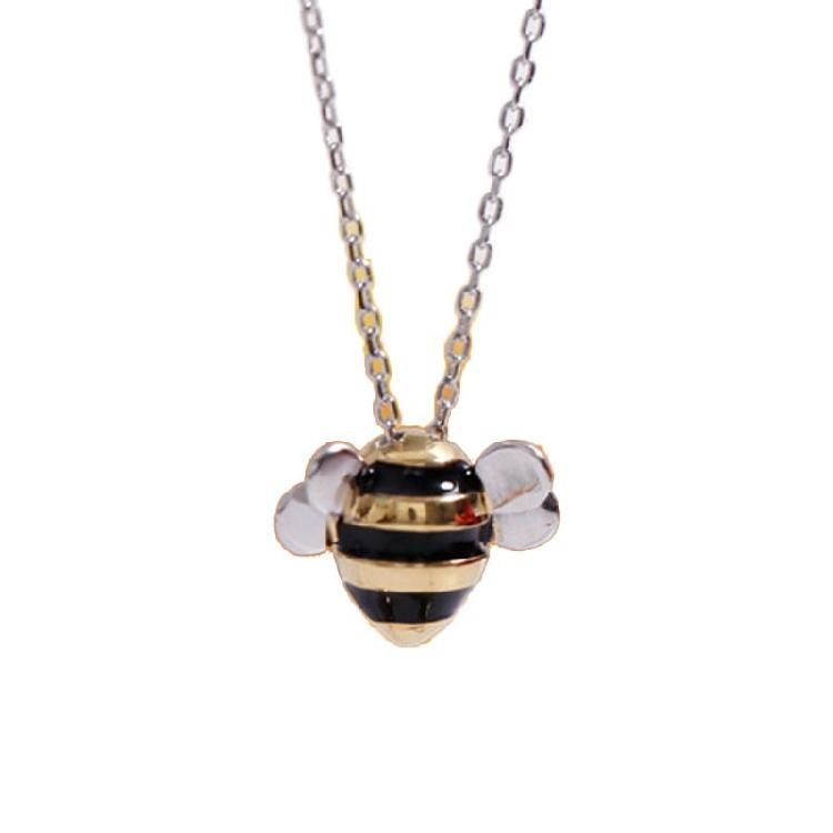 Beautiful Bee Pendant Necklace Silver Classy Clavicle Chain for Street Shooting