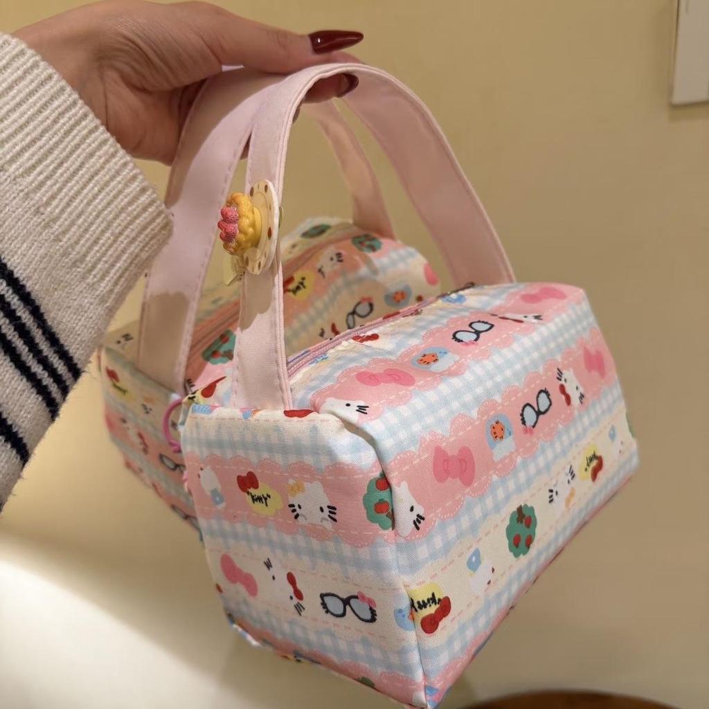 High-Value Large-Capacity Portable Makeup Travel Bag - Cute 3D Design for Women