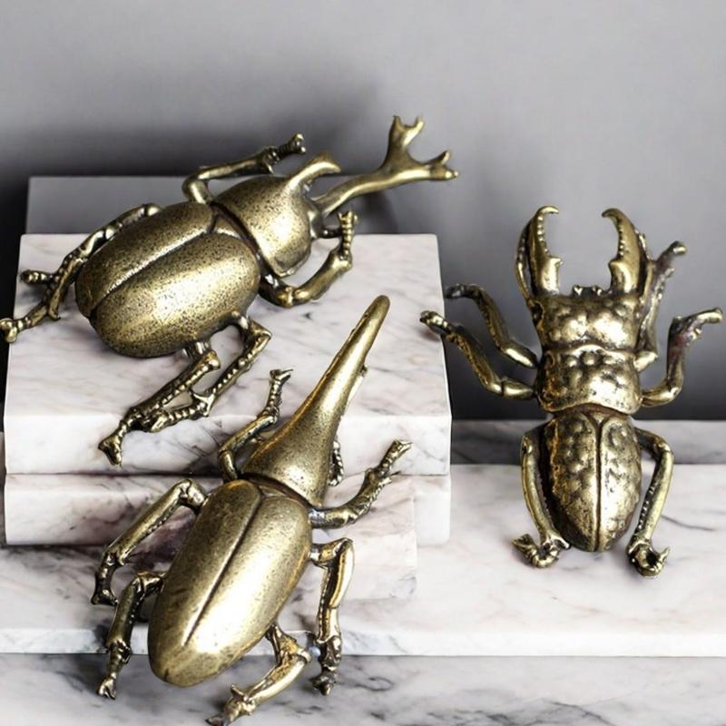 Elegant Antique Alloy Insect Miniature Statue Premium Collectible Ornament For Study Room Home Office Decors Gift