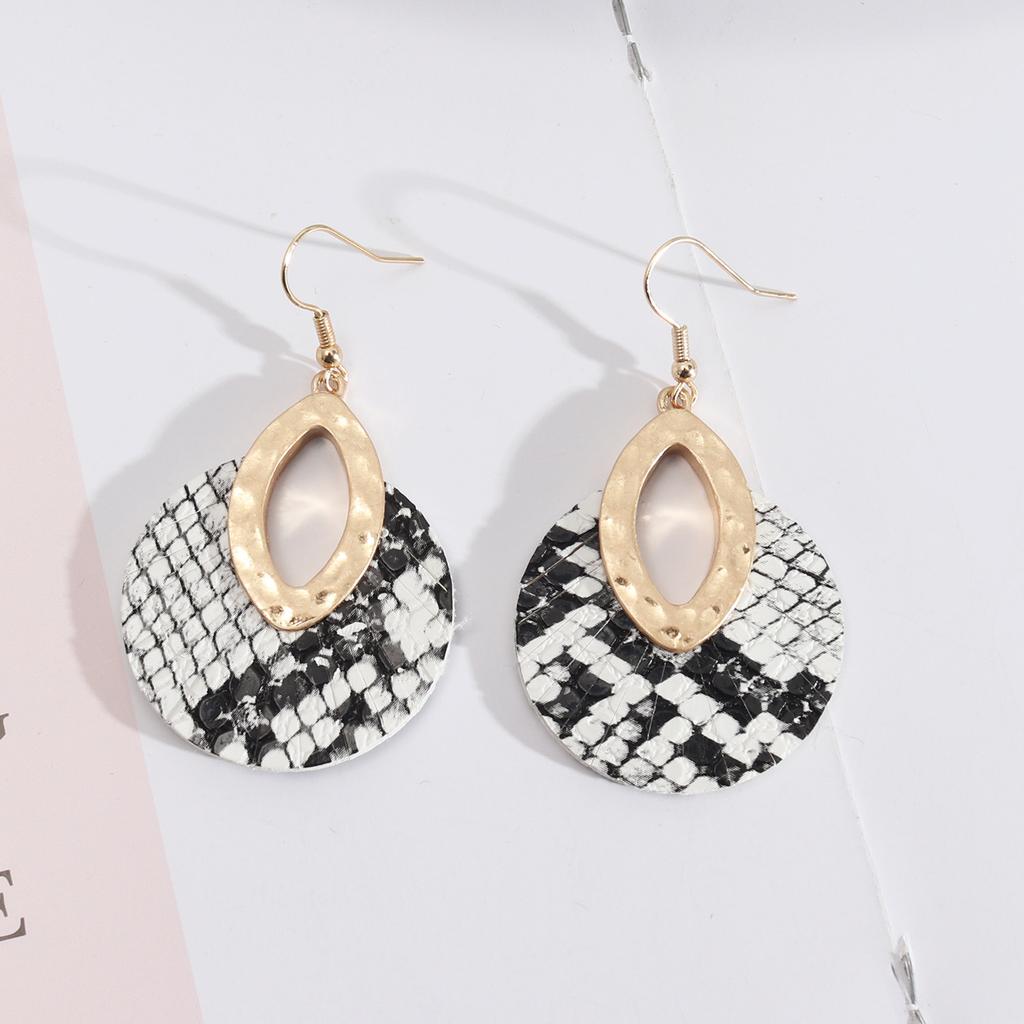 European and American Style Jewelry, Leather Inlaid with Round Personalized Retro Abalone Shell Exquisite Earrings