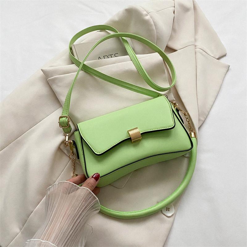Trendy Street Style Underarm Bag For Women Stylish Medium Sized Crossbody Bag With Magnetic Closure