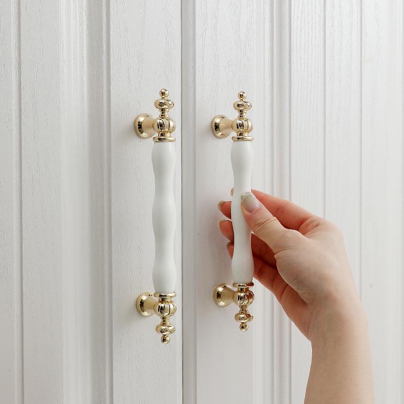 Nowoczesny Minimalistyczny Złoty Stop Aluminium Ceramiczna Rączka do Drzwi Szafek i Garderób