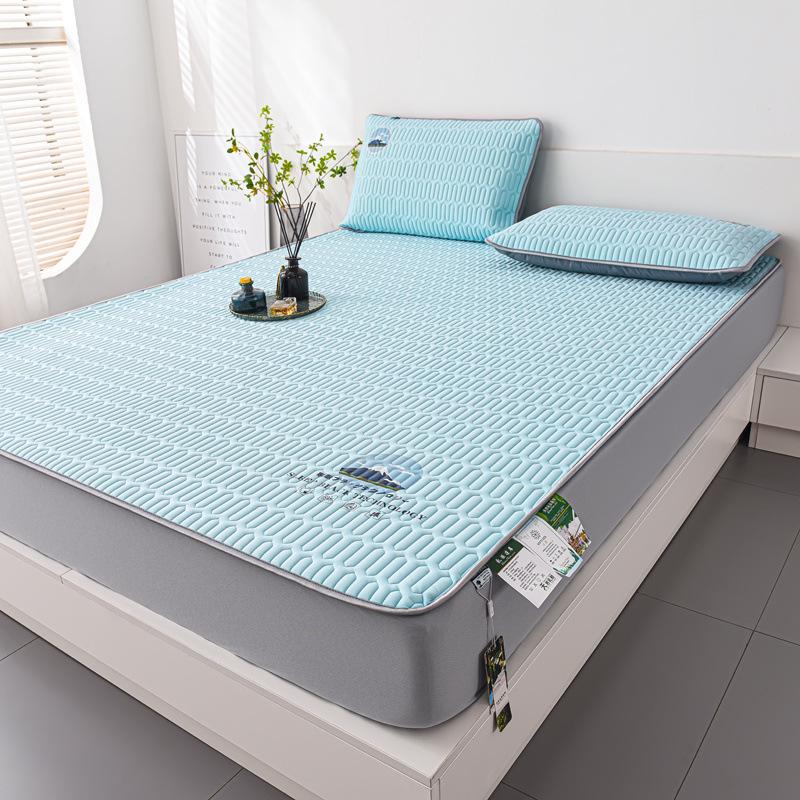 

Летний комплект из трех предметов из ледяного шелка и латекса с охлаждающим эффектом: Складной, Мягкий, Моющийся 0.9*2.0m Bed 4mm Latex 2-Piece